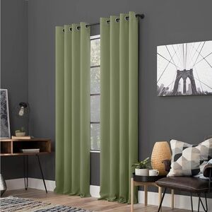 New 1 panel Sun Zero Soho Blackout Energy Efficient Curtain Panel 108 x 54 Sage
